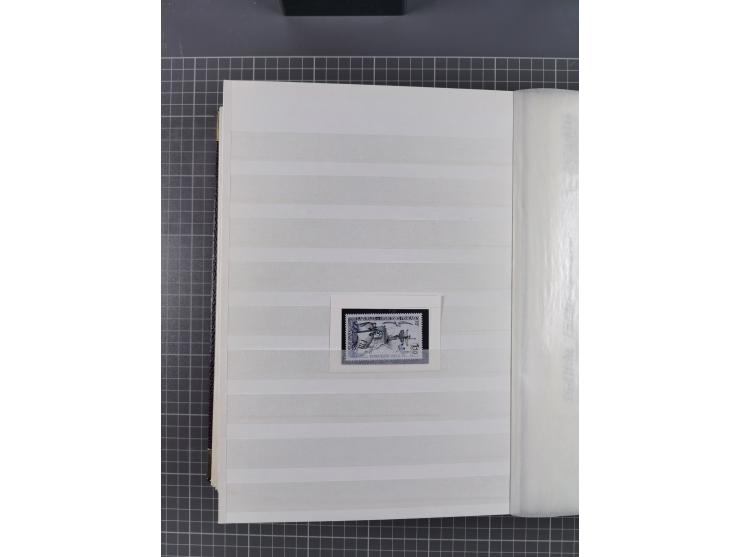 Antarktis: 1961/2016, meist postfrische Sammlung mit Ausgaben von diversen Ländern von Argentinien bis Wallis und Futuna, der