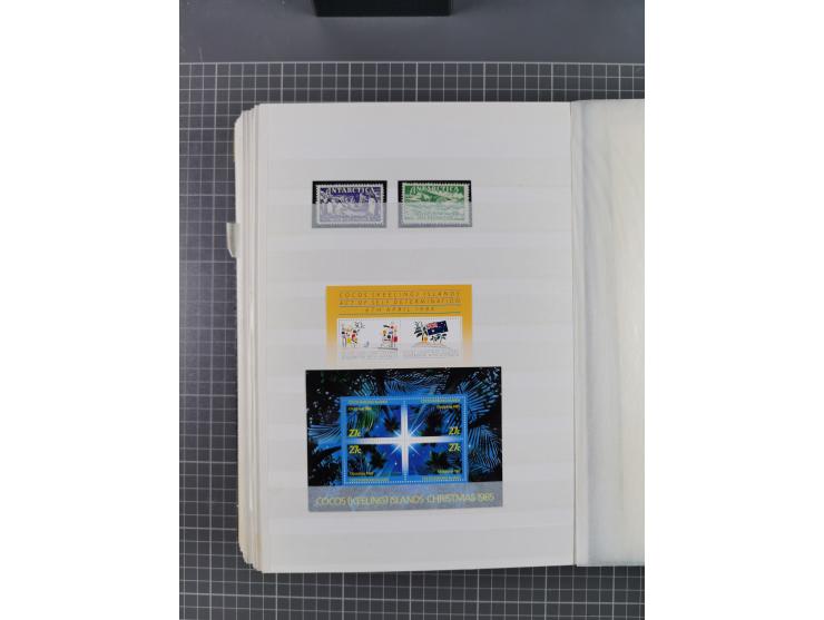 Antarktis: 1961/2016, meist postfrische Sammlung mit Ausgaben von diversen Ländern von Argentinien bis Wallis und Futuna, der