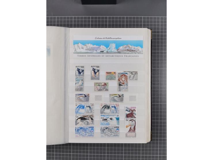 Antarktis: 1961/2016, meist postfrische Sammlung mit Ausgaben von diversen Ländern von Argentinien bis Wallis und Futuna, der