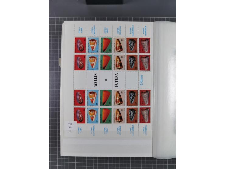 Antarktis: 1961/2016, meist postfrische Sammlung mit Ausgaben von diversen Ländern von Argentinien bis Wallis und Futuna, der