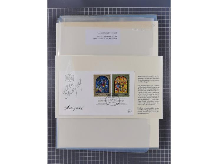 Autographen: 1960/2000, Konvolut mit u.a. kleiner Sammlung “Helmut Schmidt” mit ca. 30 Fotos (zum Teil mit weiteren Unterschr
