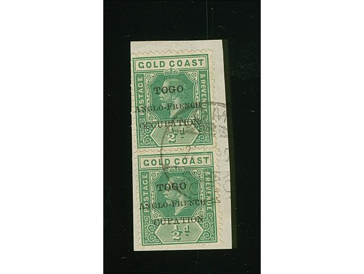1915, Gold Coast KGV definitives ½ d. green vertical pair, bottom stamp showing variety ‘missing OC’ in overprint ´TOGO / ANG