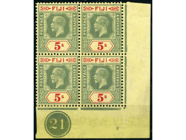 1922/27, George V 5 sh. green and red on pale yellow, corner margin block of four with plate number “21” on bottom margin, un