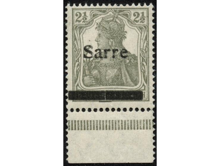 1920, Germania 2½ Pfg., Aufdrucktype II, mit Aufdruckfehler “in der Mitte senkrecht geteilter Balken”, Unterrandstück, ungebr