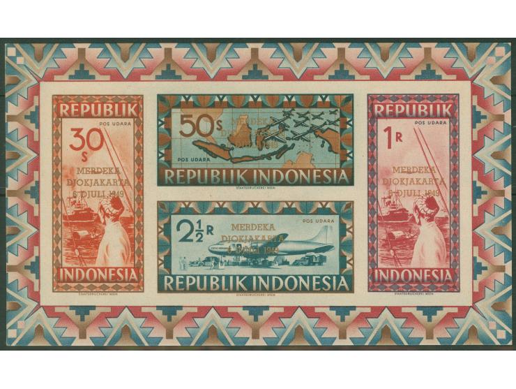 1949, Liberation of Djakarta, gold overprints MERDEKA on Air Post stamps of 30 s.,
 50 s., 1 r. and 2 1/2 r . (inscribed Pos 
