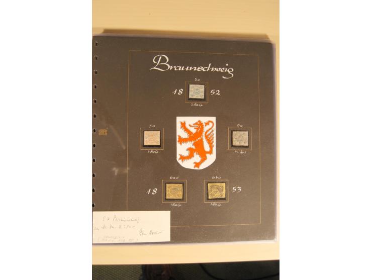 1850/67, ungebrauchte und gestempelte Sammlungen Braunschweig, Hamburg, Preußen, Sachsen, Thurn und Taxis, unterschiedliche E
