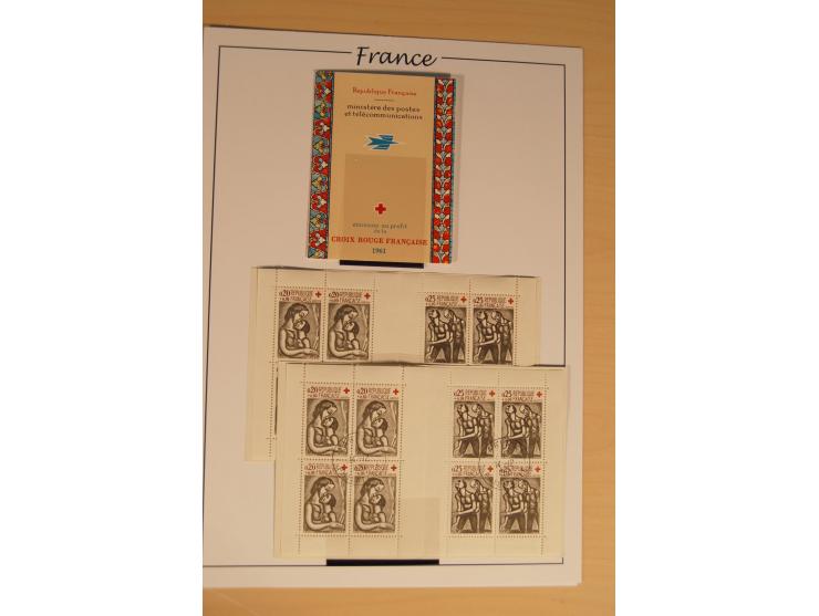 1849/68, anfangs ungebrauchte und gestempelte, ab 1900 nur noch ungebrauchte bzw. postfrische umfangreiche Sammlung, teils et