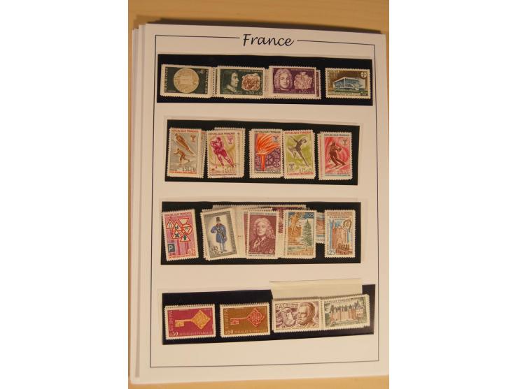 1849/68, anfangs ungebrauchte und gestempelte, ab 1900 nur noch ungebrauchte bzw. postfrische umfangreiche Sammlung, teils et