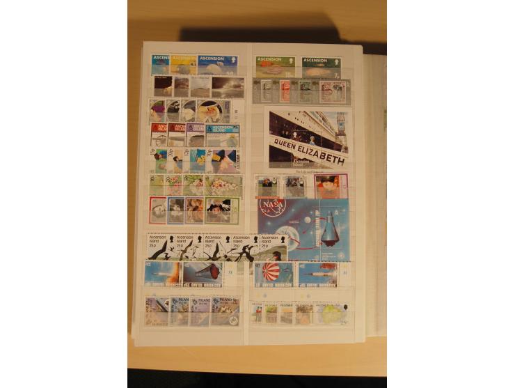 1970/97 (ca.), postfrische Partie Ascension, St. Helena und Tristan da Cunha, dazu einige ältere ungebrauchte Ausgaben (Mi. n