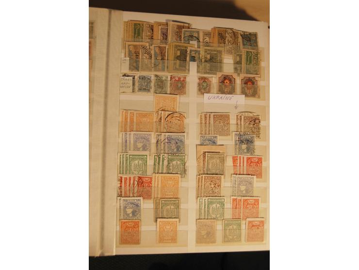 1866/1923 (ca.), postfrischer, ungebrauchter und gestempelter Posten mit hunderten von Marken, dabei besonders Kaukasische St