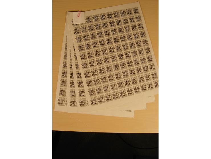1930/45, kleiner Bestand mit Telegrafenmarken-Besonderheiten, meist ungezähnt, kopfstehende Aufdrucke etc., ca. 16000-18000 W