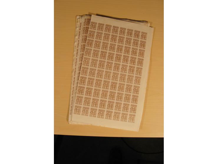1930/45, kleiner Bestand mit Telegrafenmarken-Besonderheiten, meist ungezähnt, kopfstehende Aufdrucke etc., ca. 16000-18000 W
