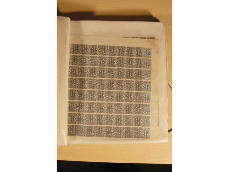 1930/45, kleiner Bestand mit Telegrafenmarken-Besonderheiten, meist ungezähnt, kopfstehende Aufdrucke etc., ca. 16000-18000 W