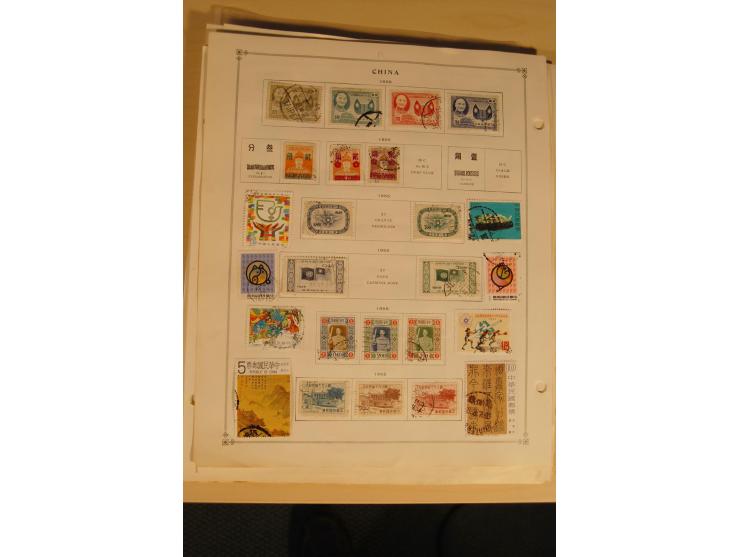 1897/1980 (ca.), ungebrauchte und gestempelte Partie, dabei auch Taiwan; auf Albumblättern