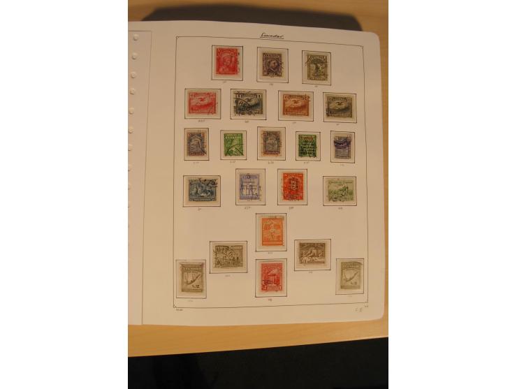1865/2002 (ca.), meist gestempelte Sammlung mit 44 Briefen und Ganzsachen auf Albumblättern