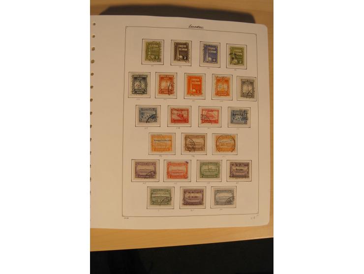 1865/2002 (ca.), meist gestempelte Sammlung mit 44 Briefen und Ganzsachen auf Albumblättern
