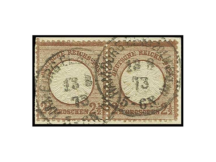 2 1/2 Gr. rotbraun in heller Nuance im gut gezähnten waagerechten Paar mit leichter Patina im Prägefeld, jeweils gestempelt  
