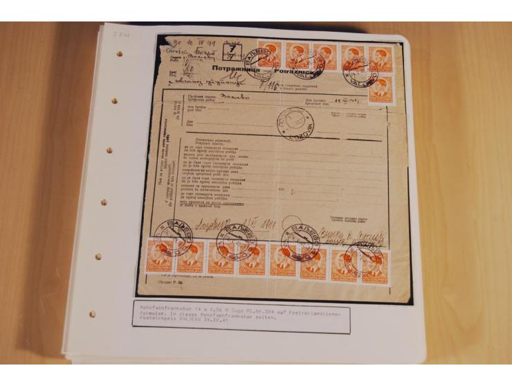 1941/44, sehr interessante Spezial-Sammlung Frankaturen und Postgeschichte auf selbstgestalteten Albenblättern mit Text, dabe