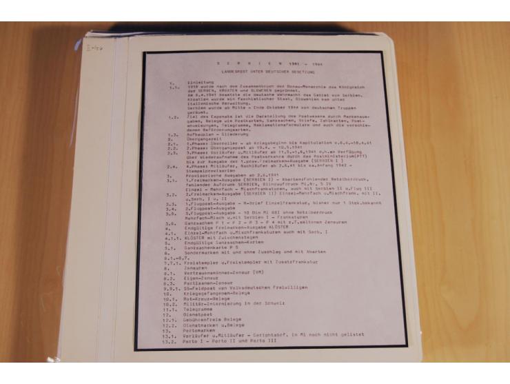 1941/44, sehr interessante Spezial-Sammlung Frankaturen und Postgeschichte auf selbstgestalteten Albenblättern mit Text, dabe