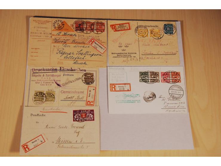 1885/1993, 9-bändige Sammlung "Eingeschriebene Drucksachen" mit insgesamt 370 Briefen, Karten und Streifbändern; vertreten is