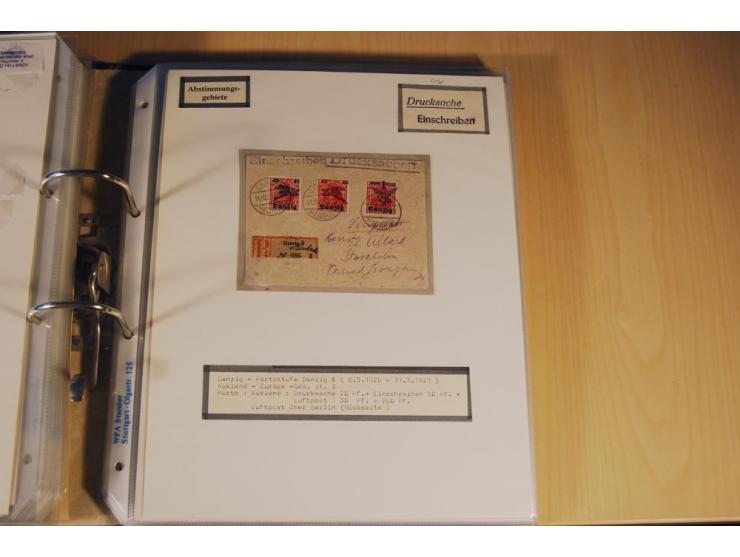 1885/1993, 9-bändige Sammlung "Eingeschriebene Drucksachen" mit insgesamt 370 Briefen, Karten und Streifbändern; vertreten is
