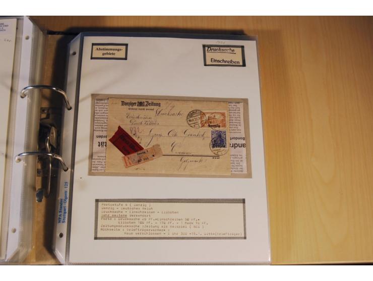 1885/1993, 9-bändige Sammlung "Eingeschriebene Drucksachen" mit insgesamt 370 Briefen, Karten und Streifbändern; vertreten is
