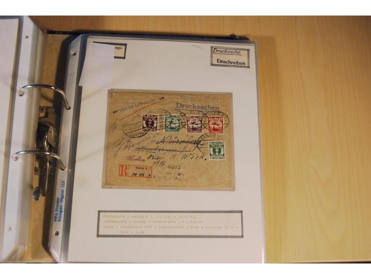 1885/1993, 9-bändige Sammlung "Eingeschriebene Drucksachen" mit insgesamt 370 Briefen, Karten und Streifbändern; vertreten is