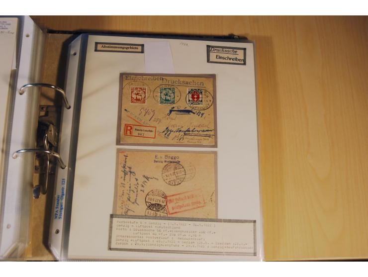 1885/1993, 9-bändige Sammlung "Eingeschriebene Drucksachen" mit insgesamt 370 Briefen, Karten und Streifbändern; vertreten is