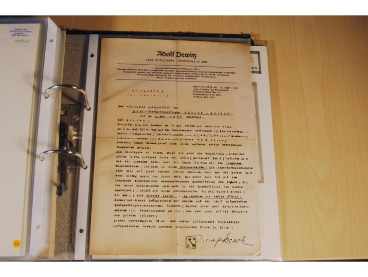1885/1993, 9-bändige Sammlung "Eingeschriebene Drucksachen" mit insgesamt 370 Briefen, Karten und Streifbändern; vertreten is