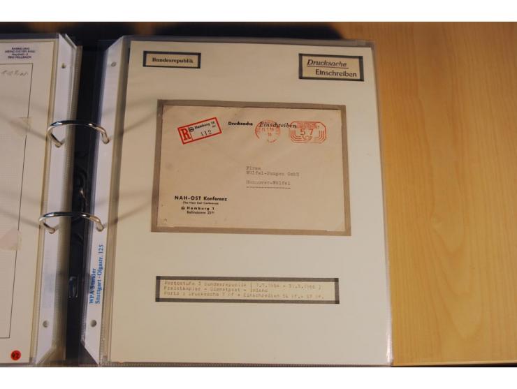 1885/1993, 9-bändige Sammlung "Eingeschriebene Drucksachen" mit insgesamt 370 Briefen, Karten und Streifbändern; vertreten is