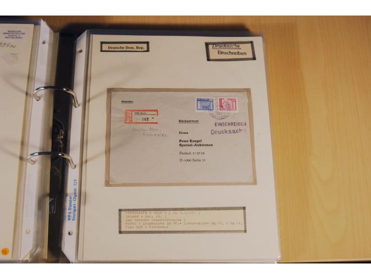 1885/1993, 9-bändige Sammlung "Eingeschriebene Drucksachen" mit insgesamt 370 Briefen, Karten und Streifbändern; vertreten is