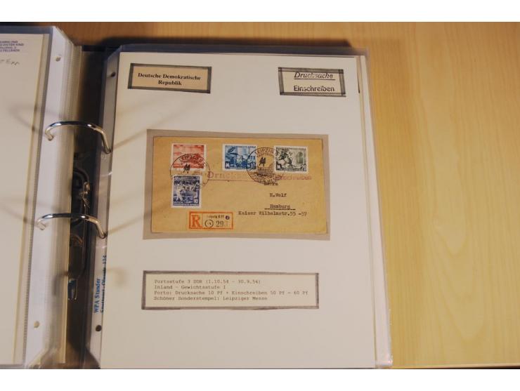 1885/1993, 9-bändige Sammlung "Eingeschriebene Drucksachen" mit insgesamt 370 Briefen, Karten und Streifbändern; vertreten is