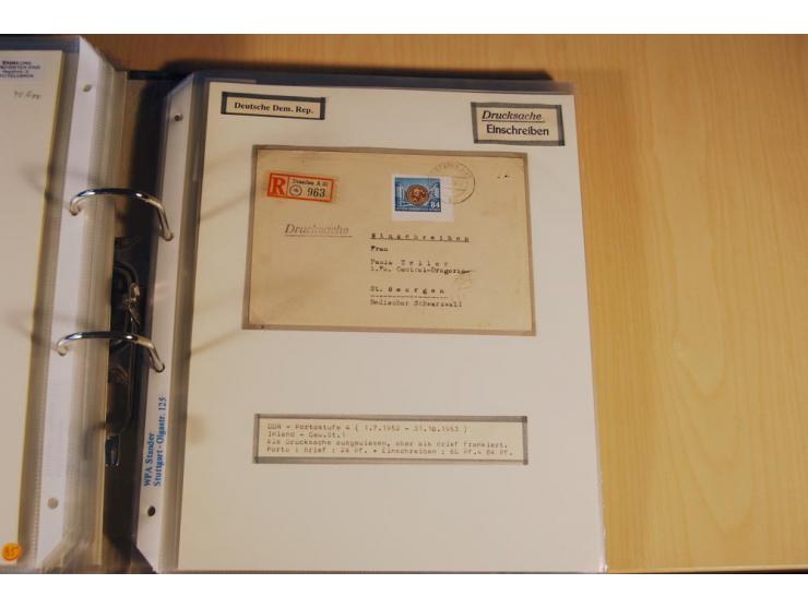 1885/1993, 9-bändige Sammlung "Eingeschriebene Drucksachen" mit insgesamt 370 Briefen, Karten und Streifbändern; vertreten is