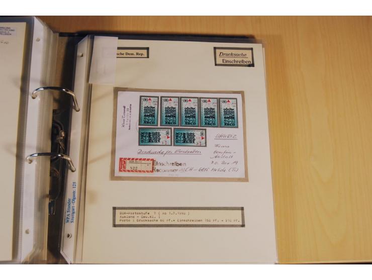 1885/1993, 9-bändige Sammlung "Eingeschriebene Drucksachen" mit insgesamt 370 Briefen, Karten und Streifbändern; vertreten is