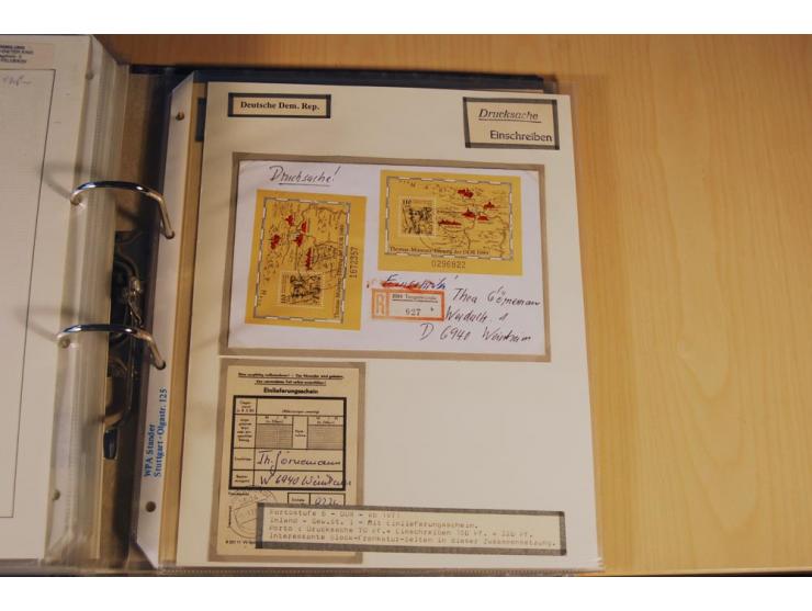 1885/1993, 9-bändige Sammlung "Eingeschriebene Drucksachen" mit insgesamt 370 Briefen, Karten und Streifbändern; vertreten is