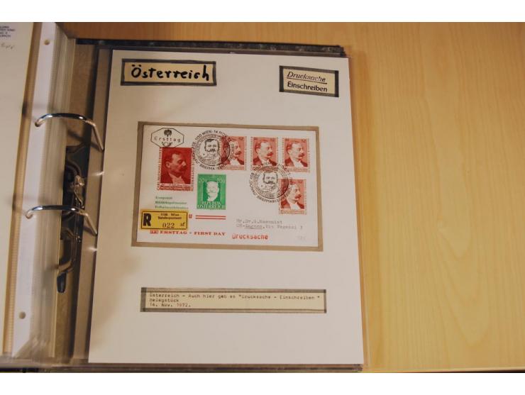 1885/1993, 9-bändige Sammlung "Eingeschriebene Drucksachen" mit insgesamt 370 Briefen, Karten und Streifbändern; vertreten is