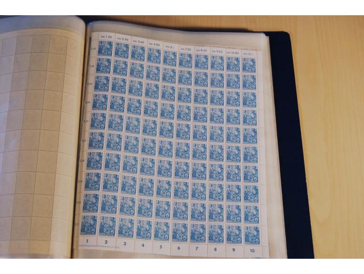 1950/53, postfrischer Bogenposten Freimarken Pieck, Persönlichkeiten und Fünfjahrplan, meist in kompletten Schalterbogen (Mi.