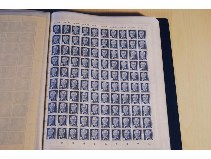 1950/53, postfrischer Bogenposten Freimarken Pieck, Persönlichkeiten und Fünfjahrplan, meist in kompletten Schalterbogen (Mi.