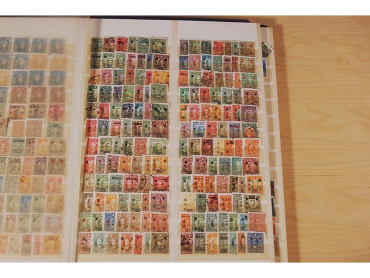 1878/1949, ungebrauchte und gestempelte Partie mit Gebieten im Einsteckbuch