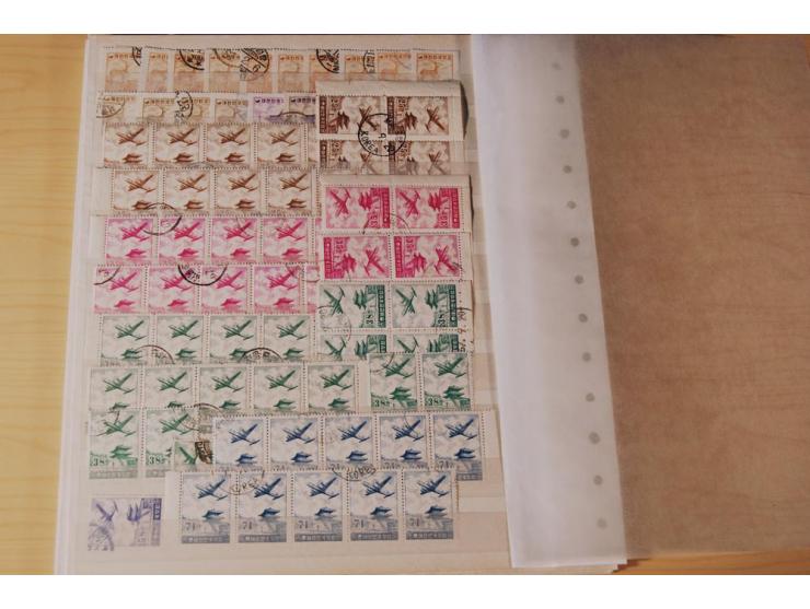 1884/1980 (ca.), ungebrauchte, postfrische und gestempelte Zusammenstellung mit u.a. Jahreszusammenstellungen Südkorea 1979/8
