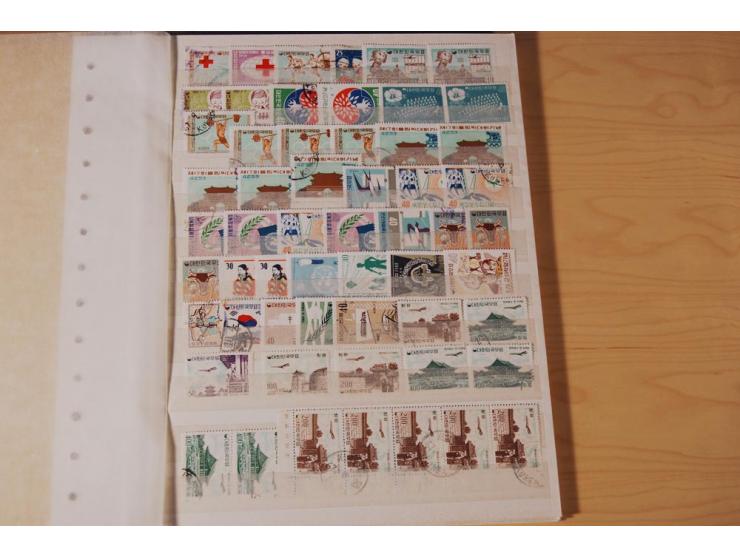 1884/1980 (ca.), ungebrauchte, postfrische und gestempelte Zusammenstellung mit u.a. Jahreszusammenstellungen Südkorea 1979/8