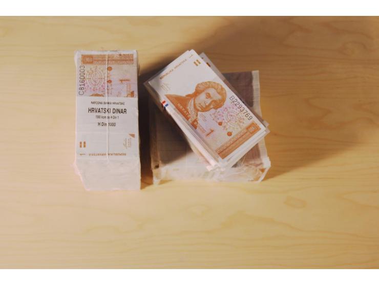 BANKNOTEN: 1983/91 (ca.) über 8000 druckfrische Banknoten, überwiegend China und Kroatien