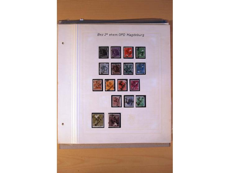 BEZIRKSHANDSTEMPEL: Interessante Sammlung auf selbstgestalteten Albenblättern in 2 Alben, dabei viele Besonderheiten, Briefe 