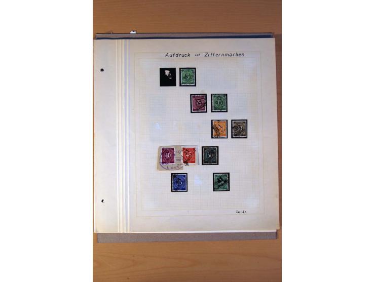 BEZIRKSHANDSTEMPEL: Interessante Sammlung auf selbstgestalteten Albenblättern in 2 Alben, dabei viele Besonderheiten, Briefe 
