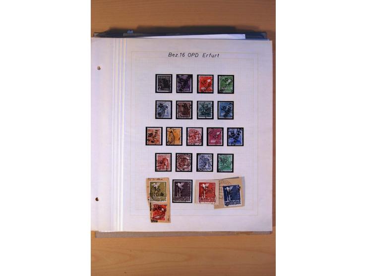 BEZIRKSHANDSTEMPEL: Interessante Sammlung auf selbstgestalteten Albenblättern in 2 Alben, dabei viele Besonderheiten, Briefe 