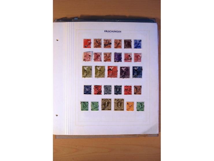 BEZIRKSHANDSTEMPEL: Interessante Sammlung auf selbstgestalteten Albenblättern in 2 Alben, dabei viele Besonderheiten, Briefe 