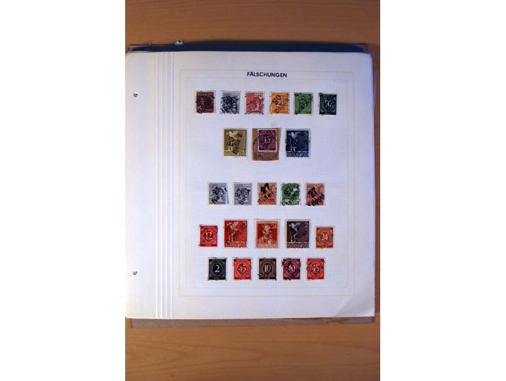 BEZIRKSHANDSTEMPEL: Interessante Sammlung auf selbstgestalteten Albenblättern in 2 Alben, dabei viele Besonderheiten, Briefe 