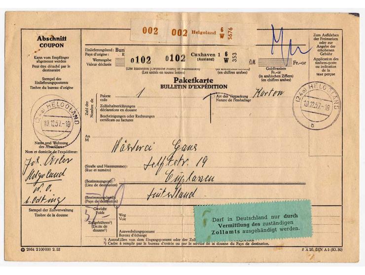 2 Pfg., 30 Stück in zwei Einheiten (1x mit Oberrand) rückseitig auf kpl. Auslandspaketkarte von "HELGOLAND 10.12.57" (zollfre