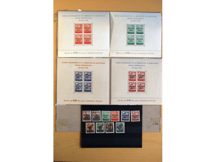 1941/45 Christmas, 5 c. in different colours, each with overprint "NAVIDAD" and date as single stamps and miniature sheets, m