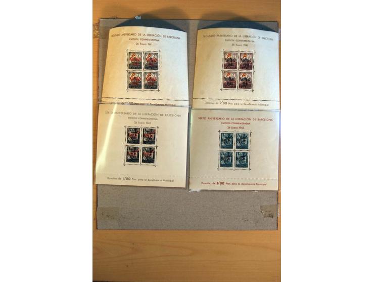 1941/45 Christmas, 5 c. in different colours, each with overprint "NAVIDAD" and date as single stamps and miniature sheets, m